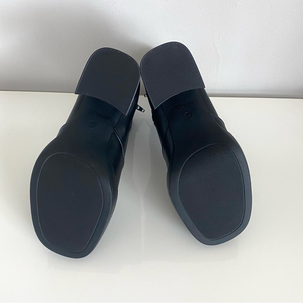 NWOB Rouge Helium Black Ankle Boots - Picture 9 of 10